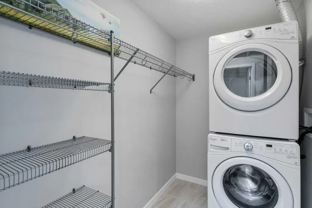 122 Mahogany Centre SE Calgary AB T3M 2Y1