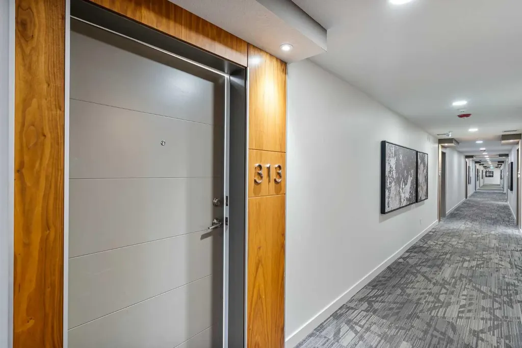 122 Mahogany Centre SE Calgary AB T3M 2Y1