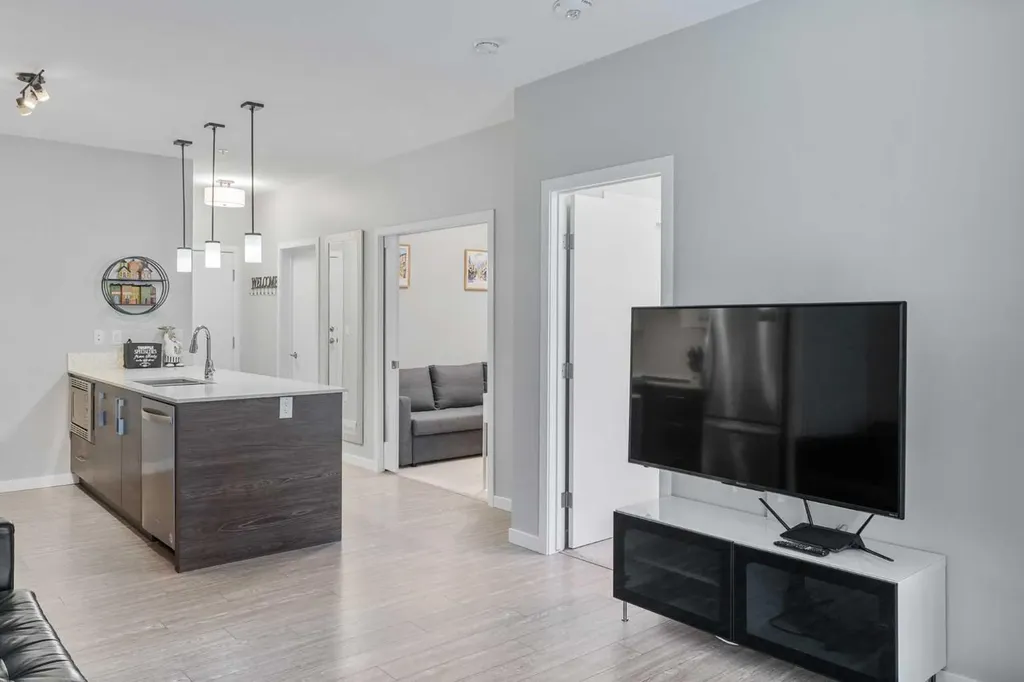 122 Mahogany Centre SE Calgary AB T3M 2Y1