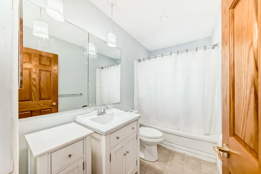 4603 41 Street NW Calgary AB T3A 0N4