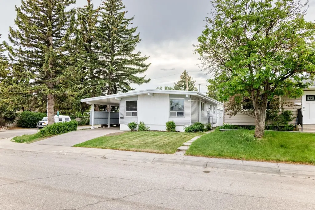 4603 41 Street NW Calgary AB T3A 0N4