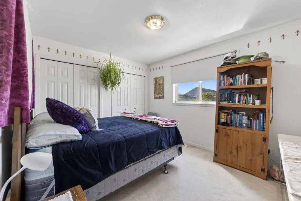 621 5 Avenue SW Sundre AB T0M 0X0