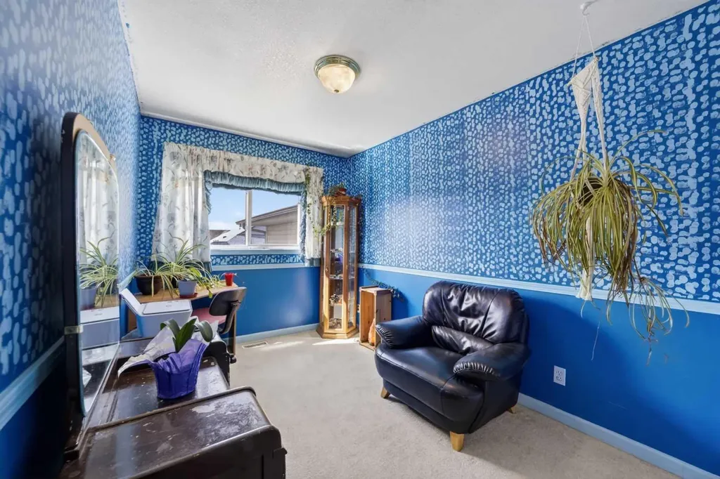 621 5 Avenue SW Sundre AB T0M 0X0