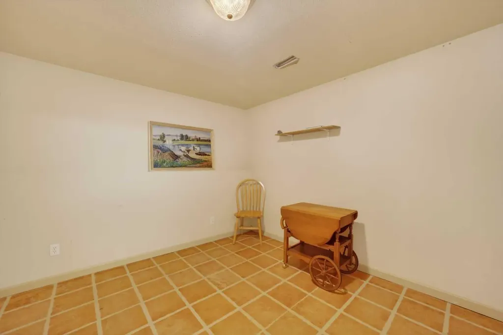 621 5 Avenue SW Sundre AB T0M 0X0