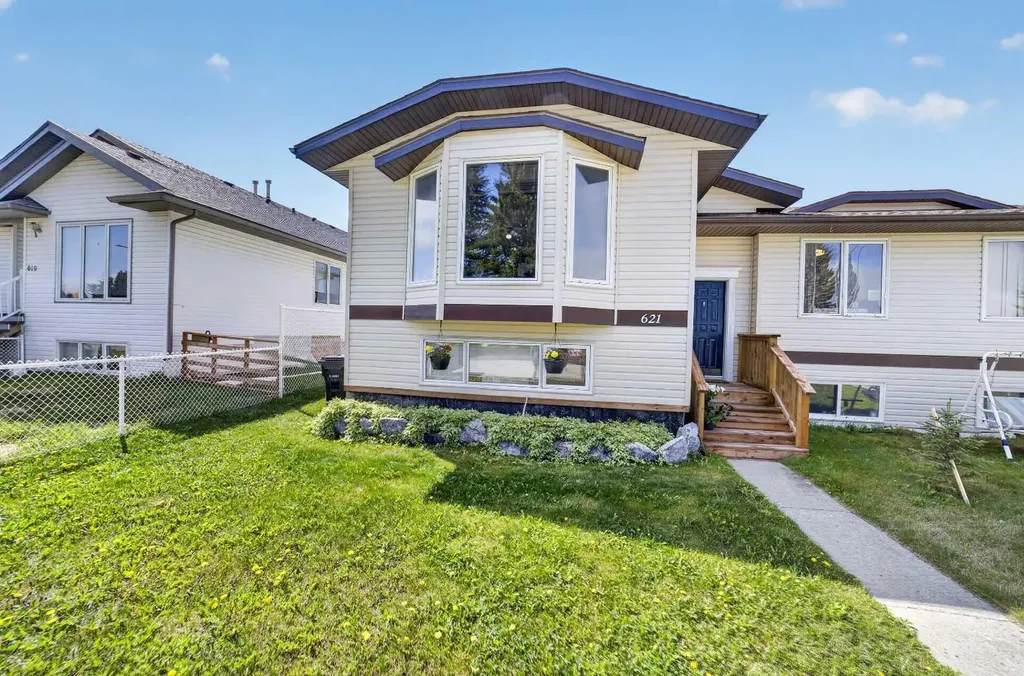 621 5 Avenue SW Sundre AB T0M 0X0