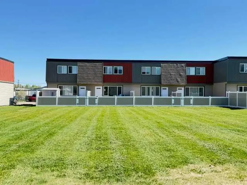 608 Main Street NW Slave Lake AB T0G 2A4