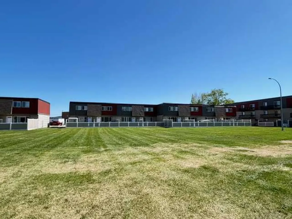 608 Main Street NW Slave Lake AB T0G 2A4
