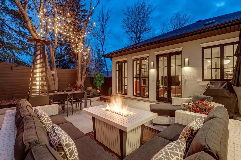 2814 14 Street SW Calgary AB T2T 3V4