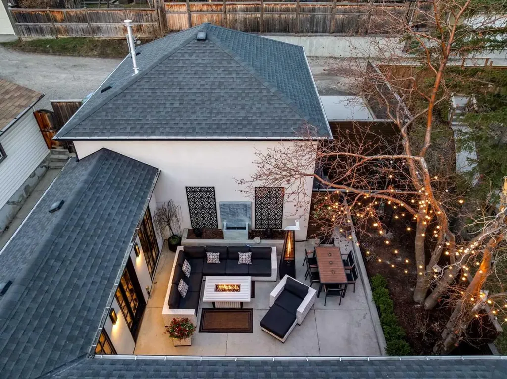 2814 14 Street SW Calgary AB T2T 3V4