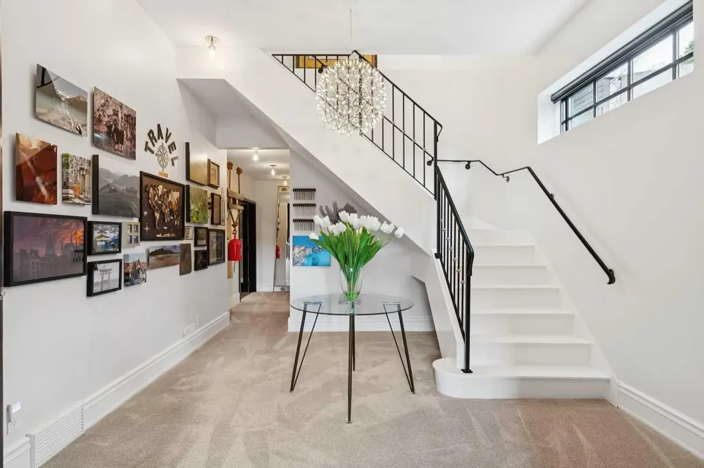 2814 14 Street SW Calgary AB T2T 3V4