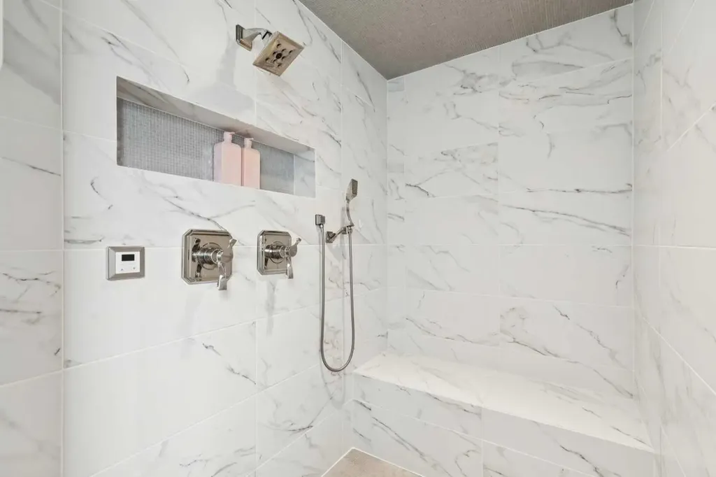 2814 14 Street SW Calgary AB T2T 3V4