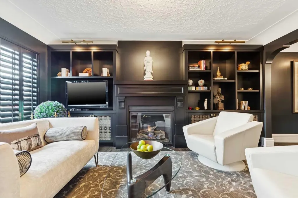 2814 14 Street SW Calgary AB T2T 3V4