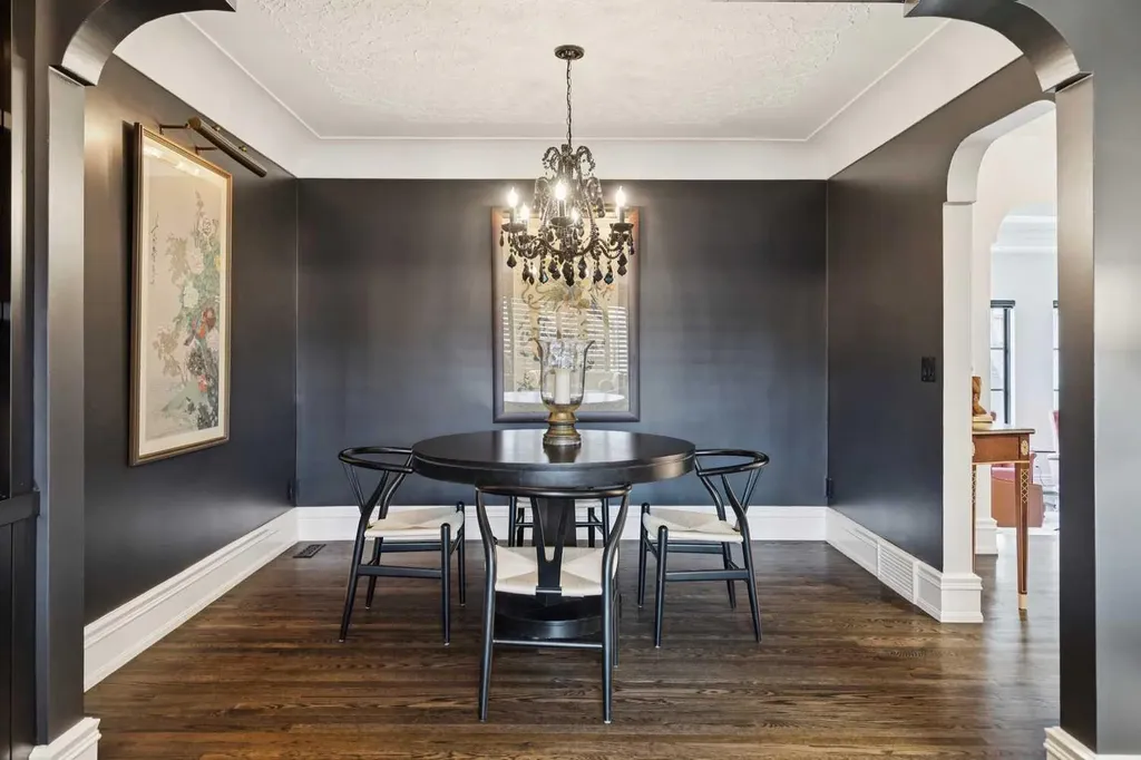 2814 14 Street SW Calgary AB T2T 3V4