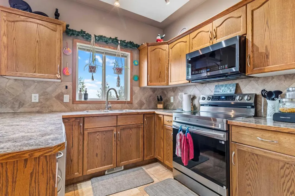 210 Morris Place Didsbury AB T0M0W0