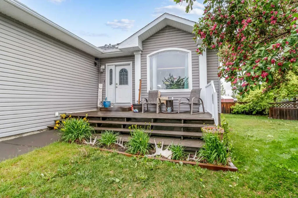 210 Morris Place Didsbury AB T0M0W0
