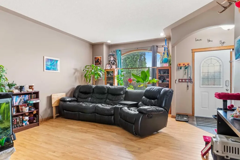 210 Morris Place Didsbury AB T0M0W0