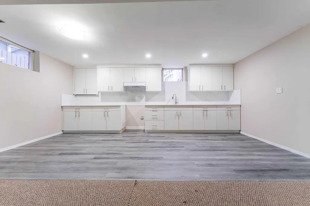 44 Whiteridge Place NE Calgary AB T1Y 2Y6