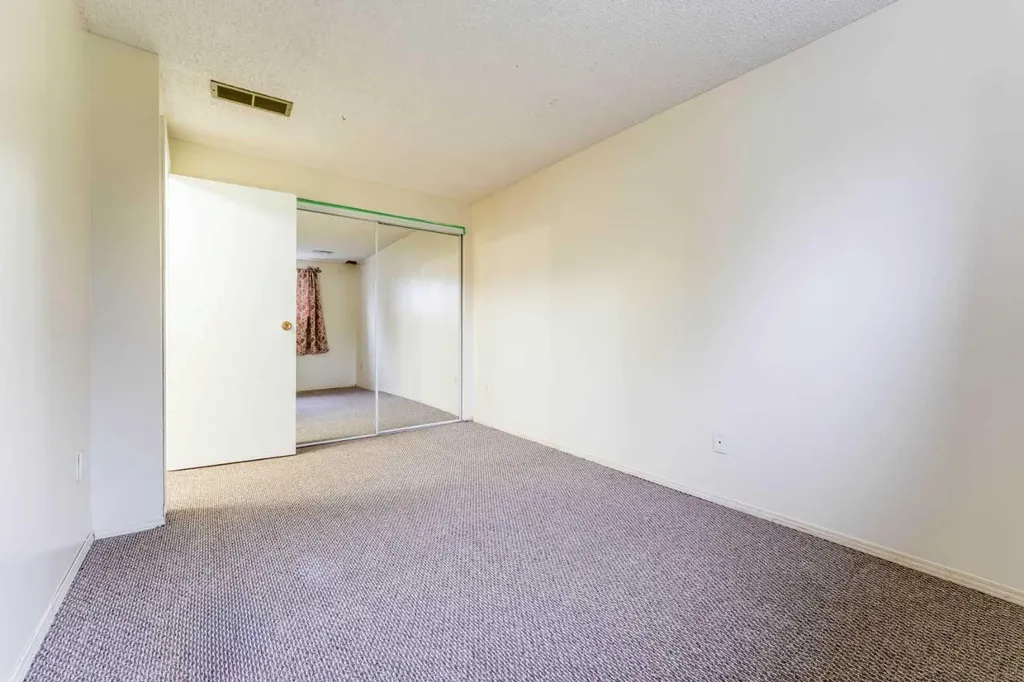 44 Whiteridge Place NE Calgary AB T1Y 2Y6