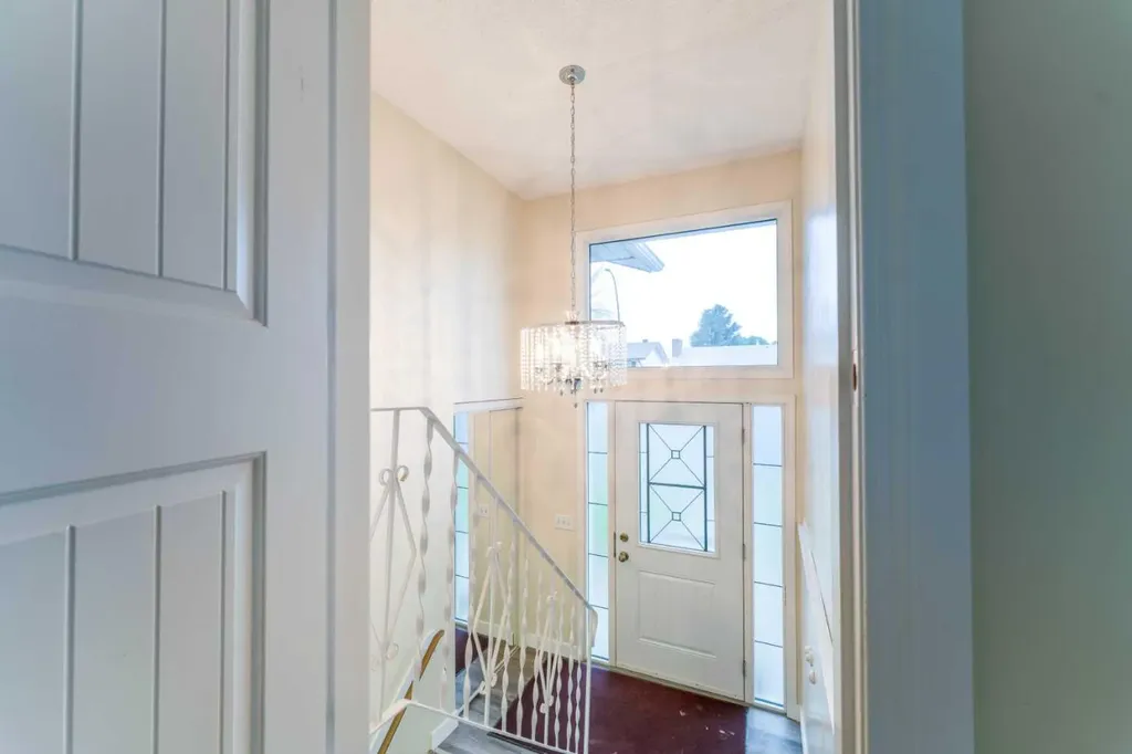 44 Whiteridge Place NE Calgary AB T1Y 2Y6