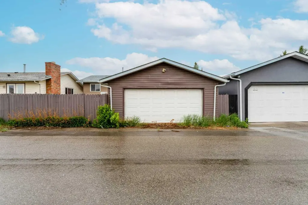44 Whiteridge Place NE Calgary AB T1Y 2Y6