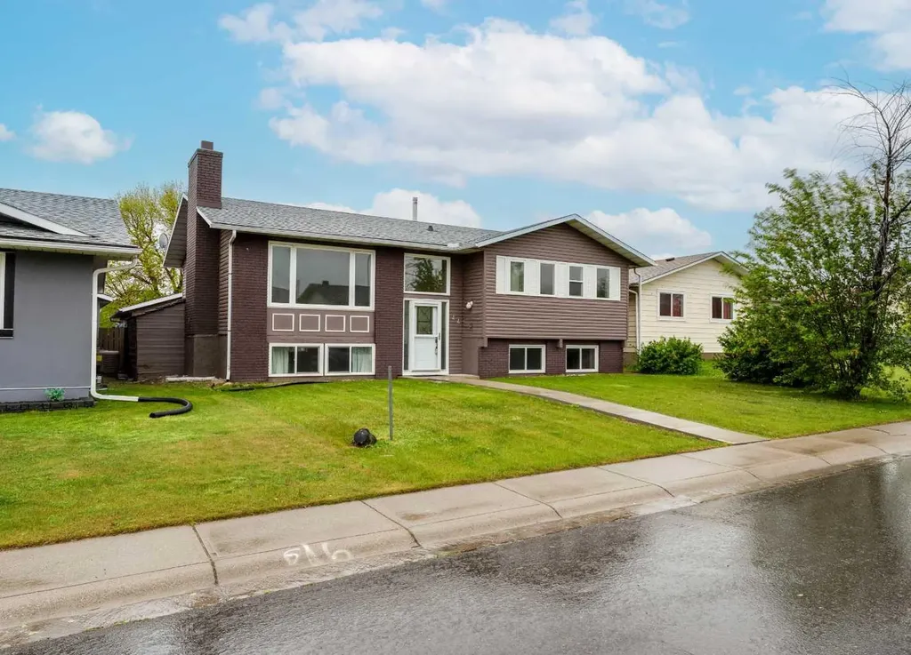 44 Whiteridge Place NE Calgary AB T1Y 2Y6