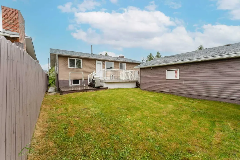 44 Whiteridge Place NE Calgary AB T1Y 2Y6