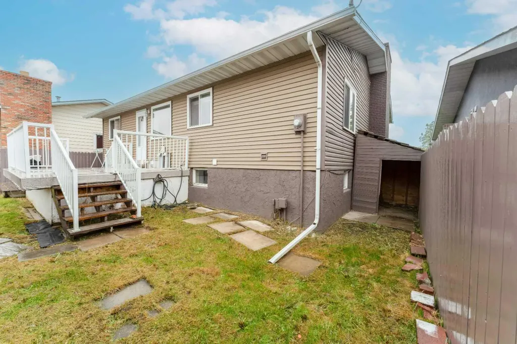 44 Whiteridge Place NE Calgary AB T1Y 2Y6