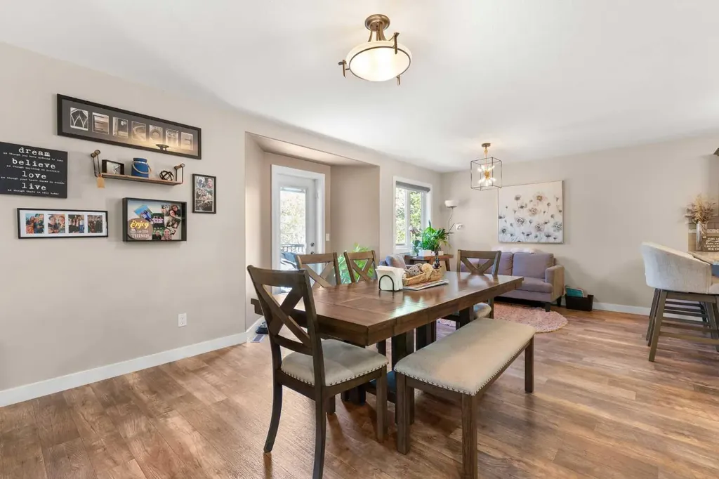 312 4 Avenue NW Medicine Hat AB T1A1Z1