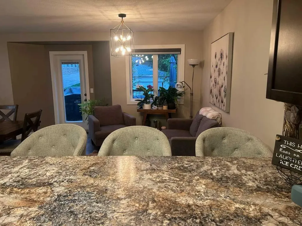 312 4 Avenue NW Medicine Hat AB T1A1Z1