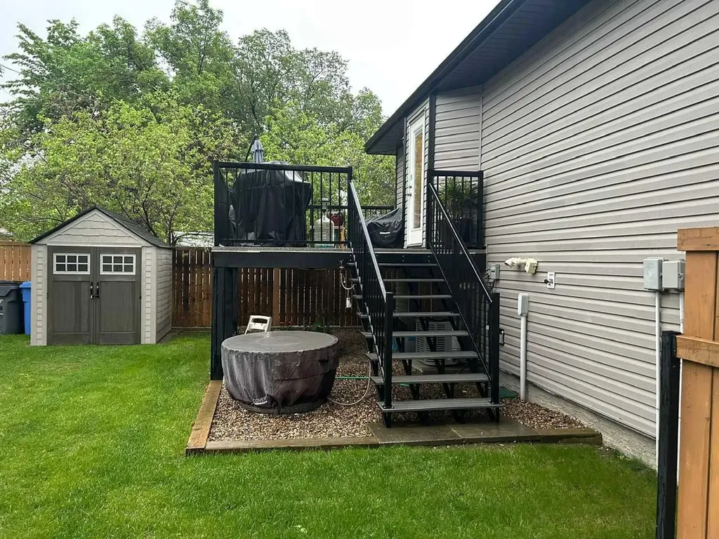 312 4 Avenue NW Medicine Hat AB T1A1Z1