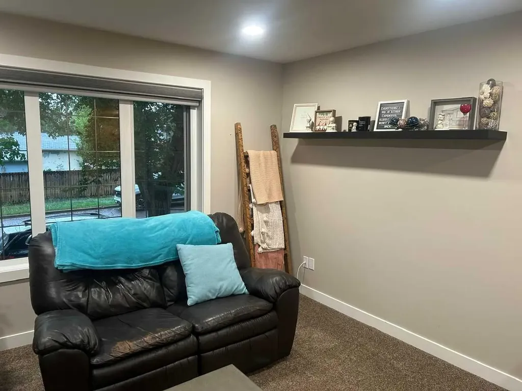 312 4 Avenue NW Medicine Hat AB T1A1Z1
