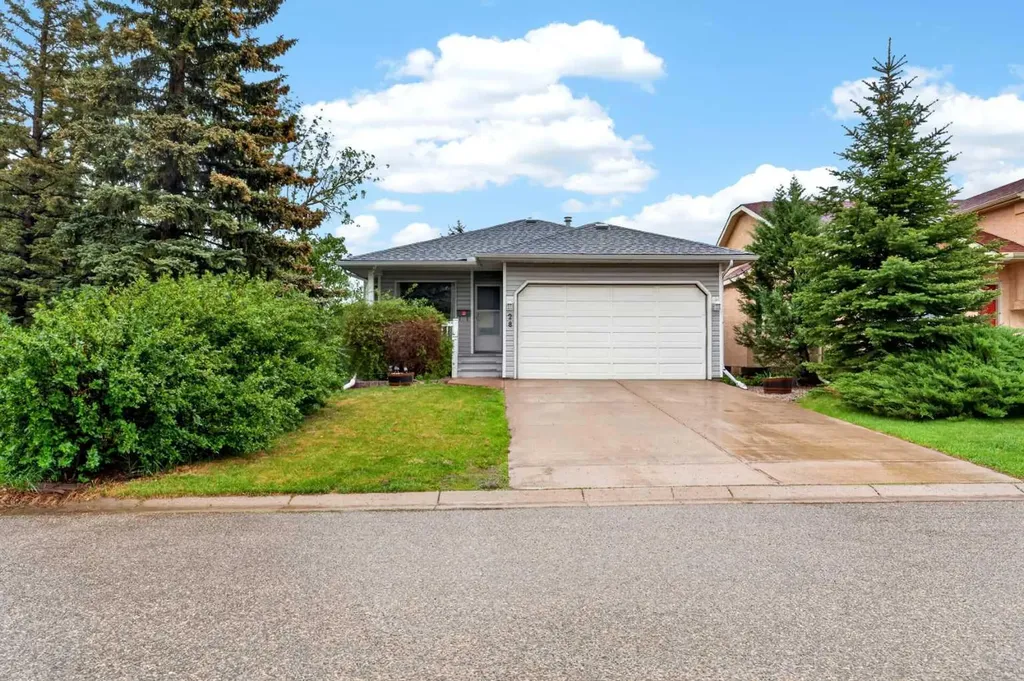 28 Shawfield Way SW Calgary AB T2Y 2X9
