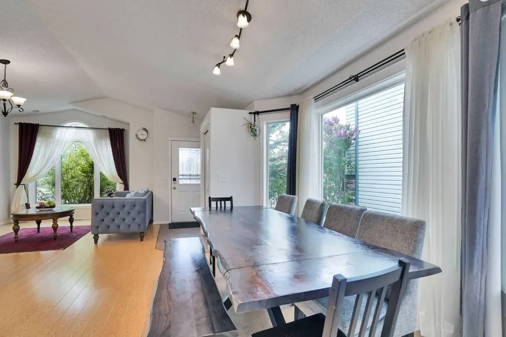 921 Arbour Lake Road NW Calgary AB T3G 4S9