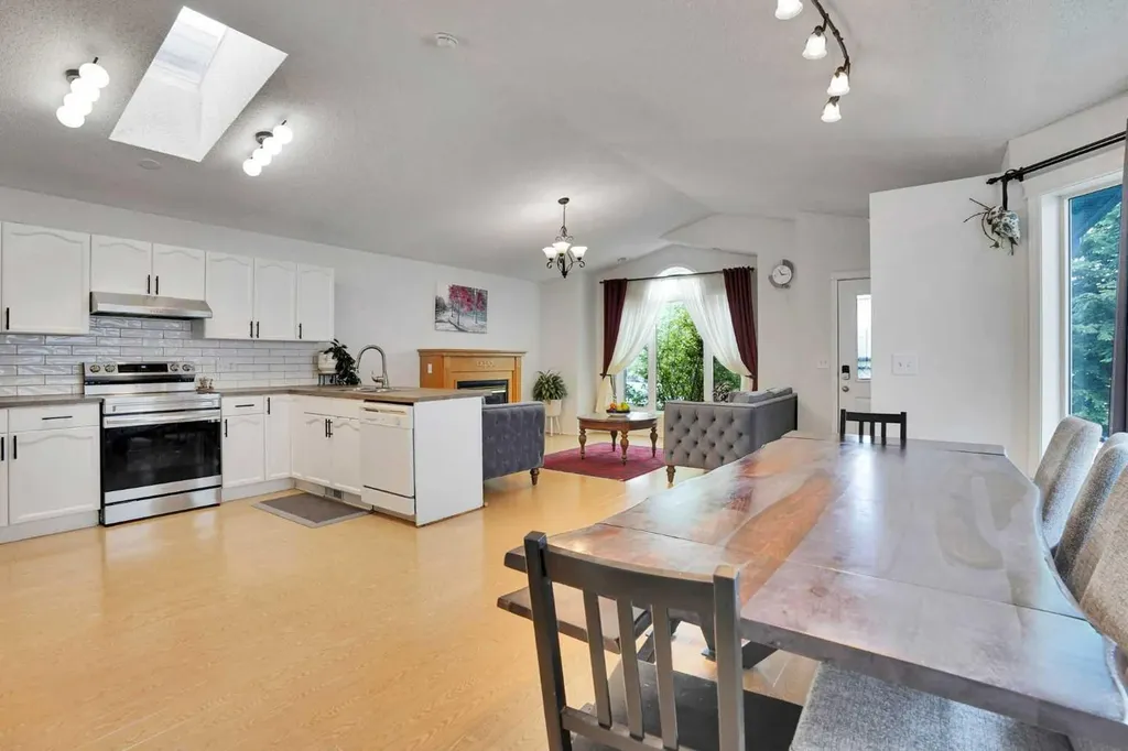 921 Arbour Lake Road NW Calgary AB T3G 4S9