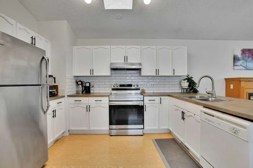 921 Arbour Lake Road NW Calgary AB T3G 4S9