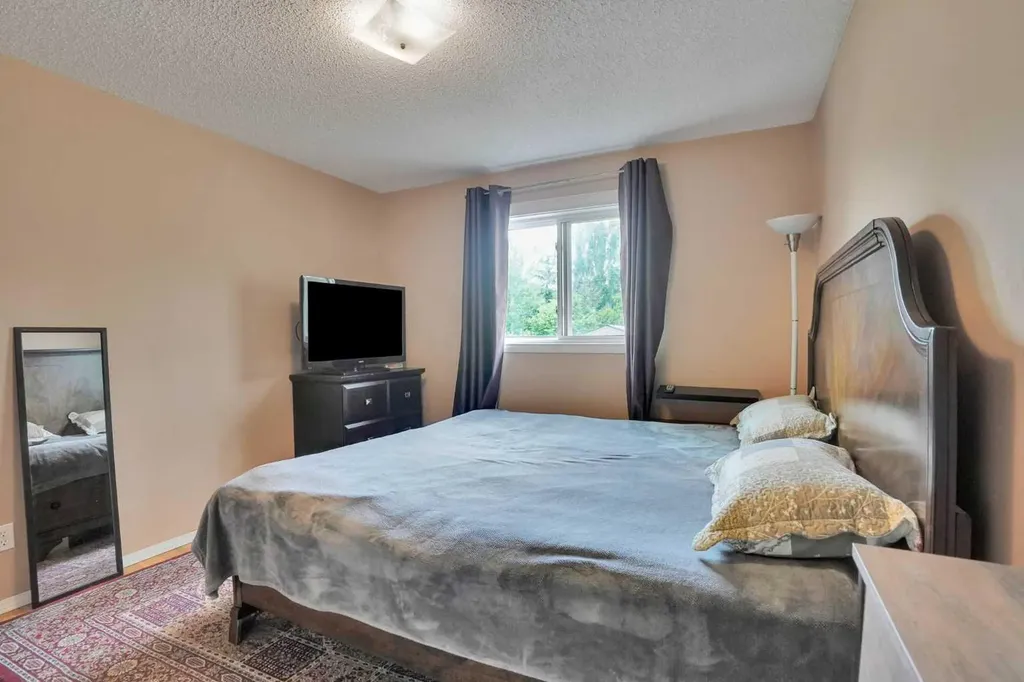 921 Arbour Lake Road NW Calgary AB T3G 4S9