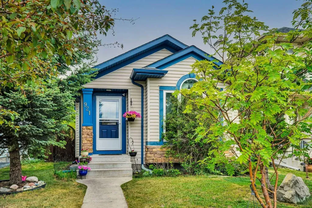 921 Arbour Lake Road NW Calgary AB T3G 4S9