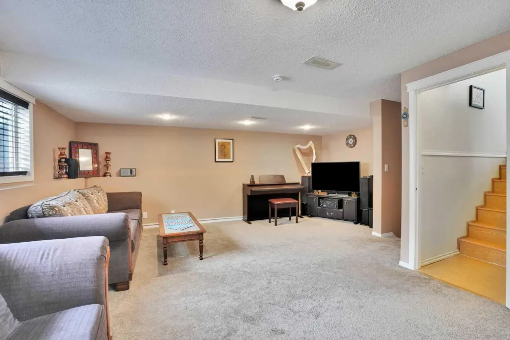 921 Arbour Lake Road NW Calgary AB T3G 4S9