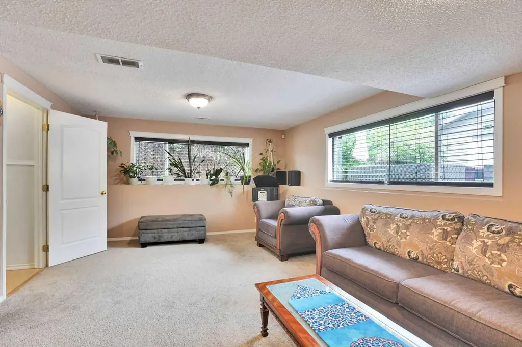 921 Arbour Lake Road NW Calgary AB T3G 4S9