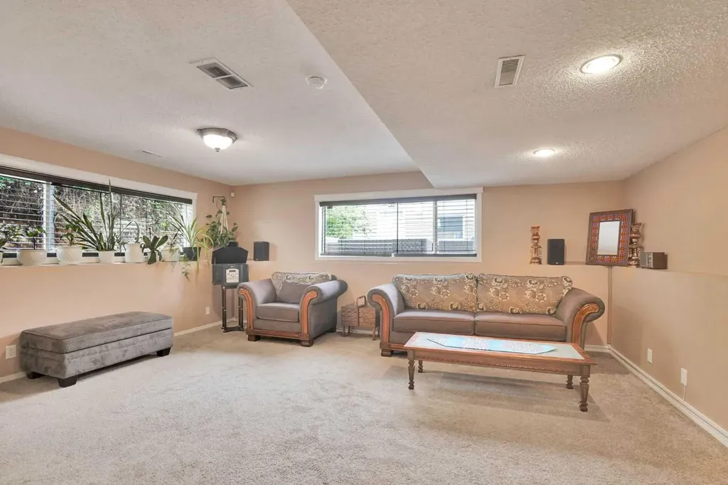 921 Arbour Lake Road NW Calgary AB T3G 4S9