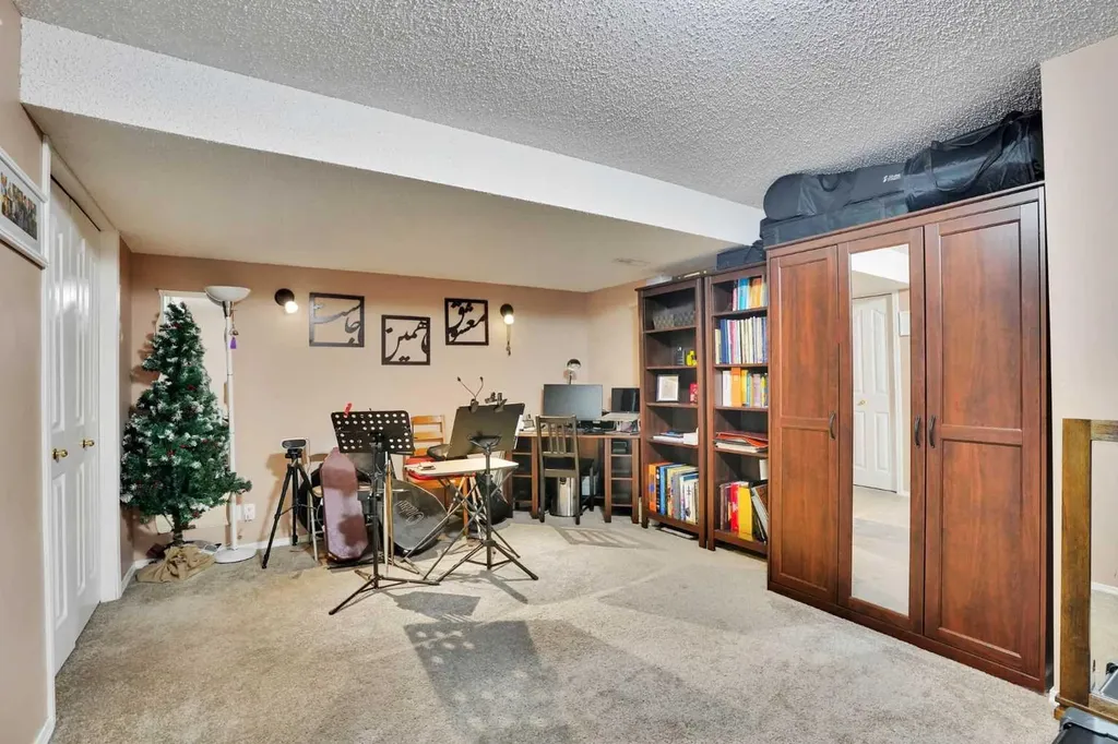 921 Arbour Lake Road NW Calgary AB T3G 4S9