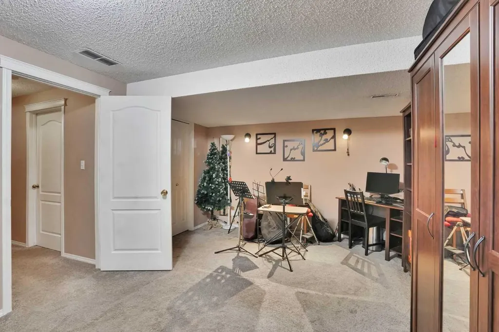 921 Arbour Lake Road NW Calgary AB T3G 4S9