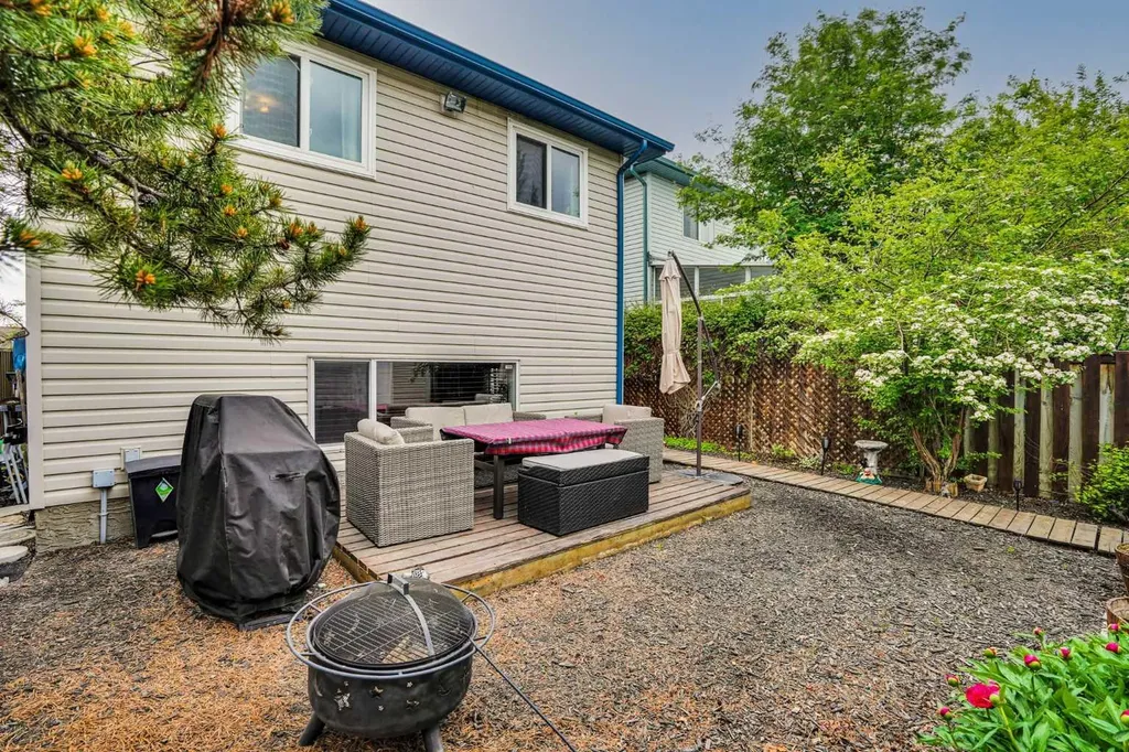 921 Arbour Lake Road NW Calgary AB T3G 4S9
