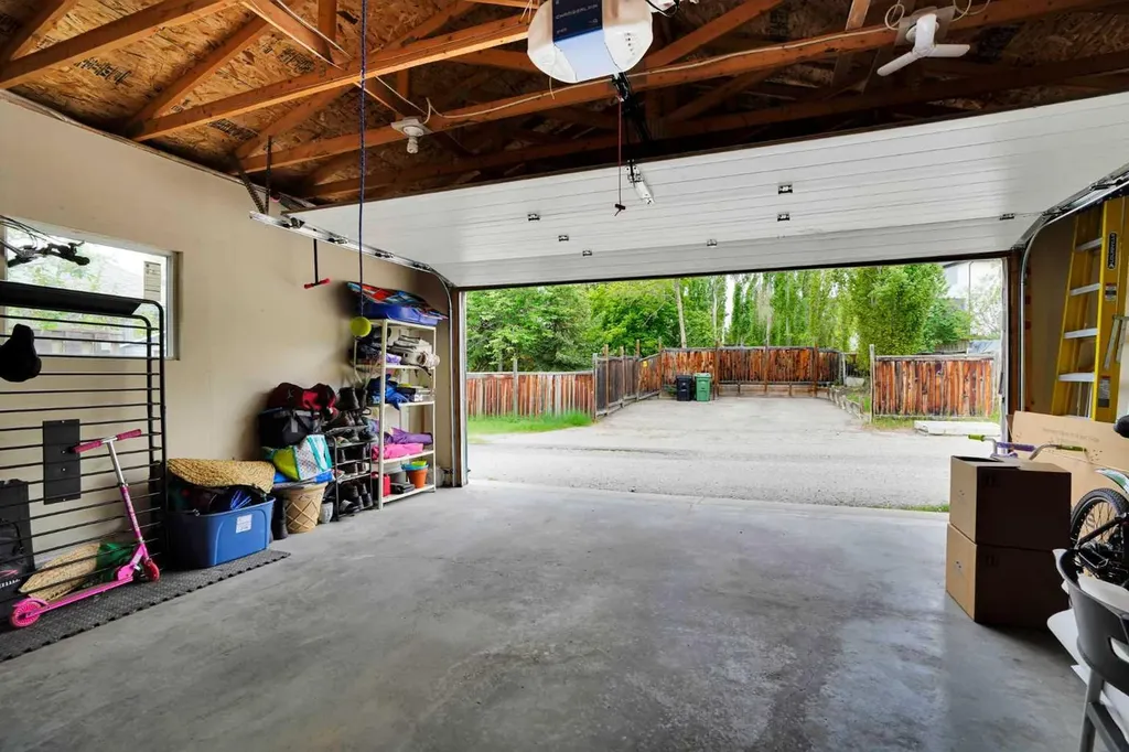 921 Arbour Lake Road NW Calgary AB T3G 4S9