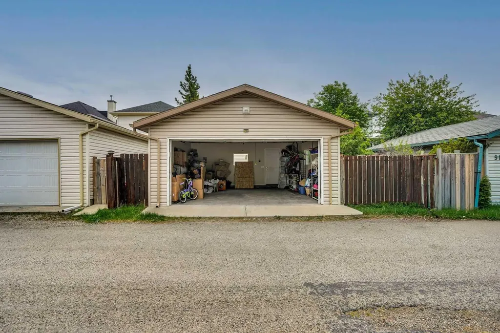 921 Arbour Lake Road NW Calgary AB T3G 4S9