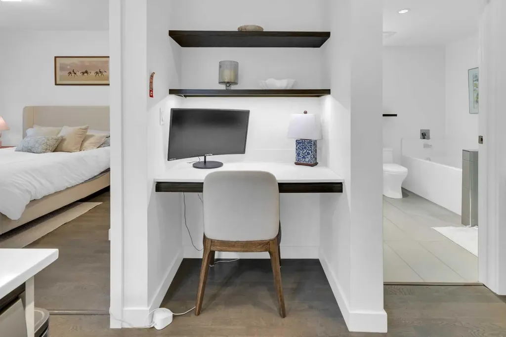 305 18 Avenue SW Calgary AB T2S 3H1