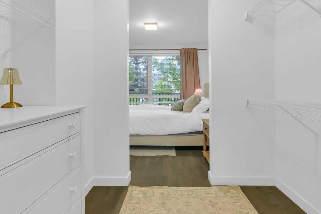 305 18 Avenue SW Calgary AB T2S 3H1