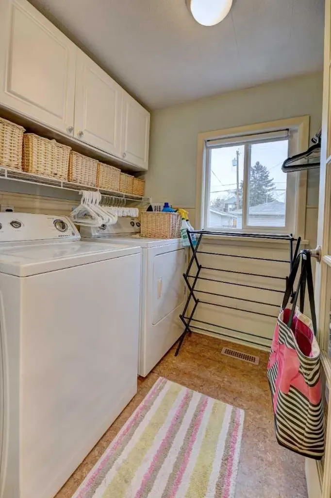 2526 16 Street SE Calgary AB T2G 3R3