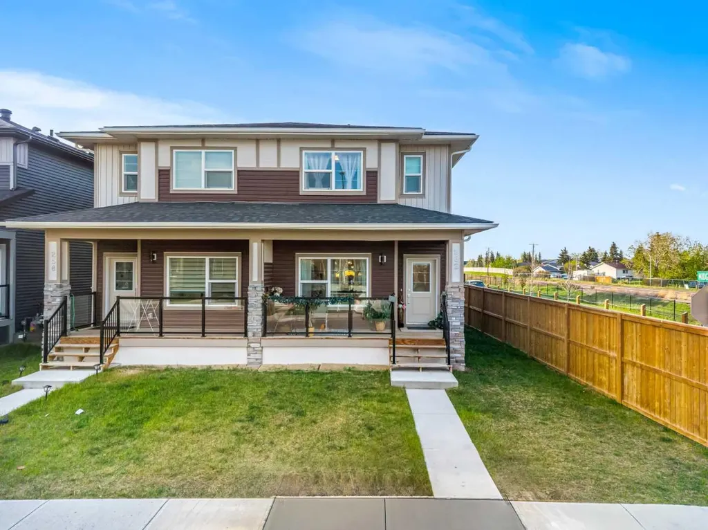 262 Midgrove Mews SW Airdrie AB T4B 5K7