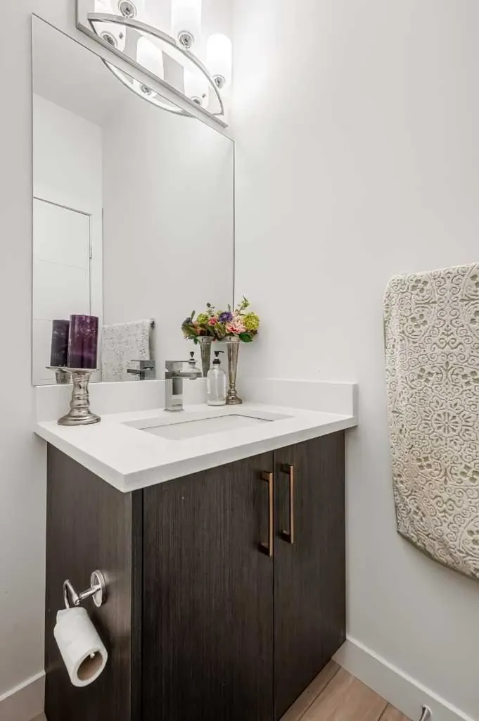 262 Midgrove Mews SW Airdrie AB T4B 5K7